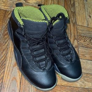❤️SOLD❤️Jordan retro 10 venom